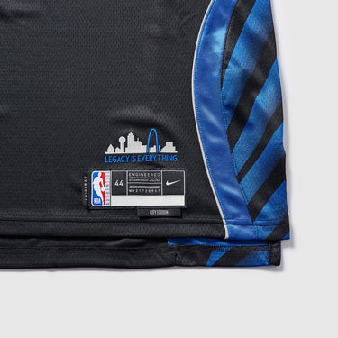 Dallas Mavericks Kyrie Irving 2025 City Edition Swingman Jersey - View 4 - Jersey Zone