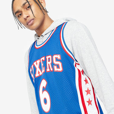 Philadelphia 76ers Julius Erving 76-77 Swingman Jersey - View 4 - Jersey Zone