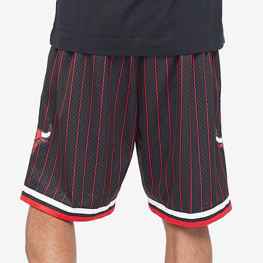 Chicago Bulls 96-97 Swingman Shorts - Fabric and Crest Detail - Jersey Zone